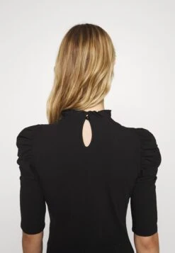 ONLY Onllive Love ScarlettMaglietta A Manica LungaBlack Donna T-shirt E Top ON321D264-Q11 -Vendite ESPRIT 06ba286d0766429099c58ffe5e45dac3