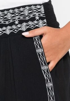 ShortsSchwarz Donna Shorts B3D21S04P-Q11 -Vendite ESPRIT 0e0ab87cc67a461793def2e12c66a2a4