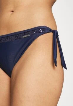 Bruno Banani TriangleBikiniMidnight Donna Moda Mare 1BR81L00V-Q12 -Vendite ESPRIT 0e819e618cd247f08dc695a941f131e8