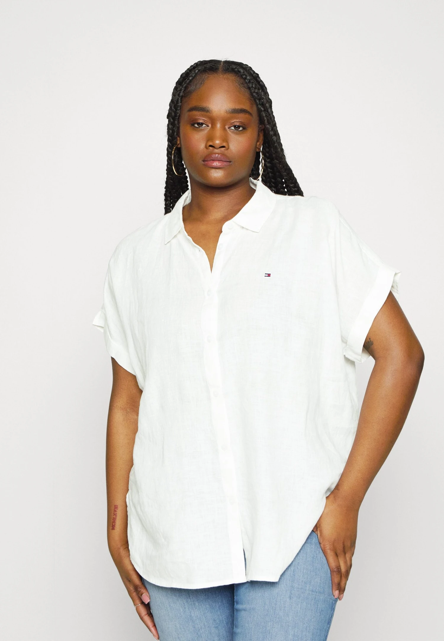 ShirtCamiciaEcru Donna Camicie E Bluse TOY21E00Y-A11 1 ShirtCamiciaEcru Donna Camicie E Bluse TOY21E00Y-A11