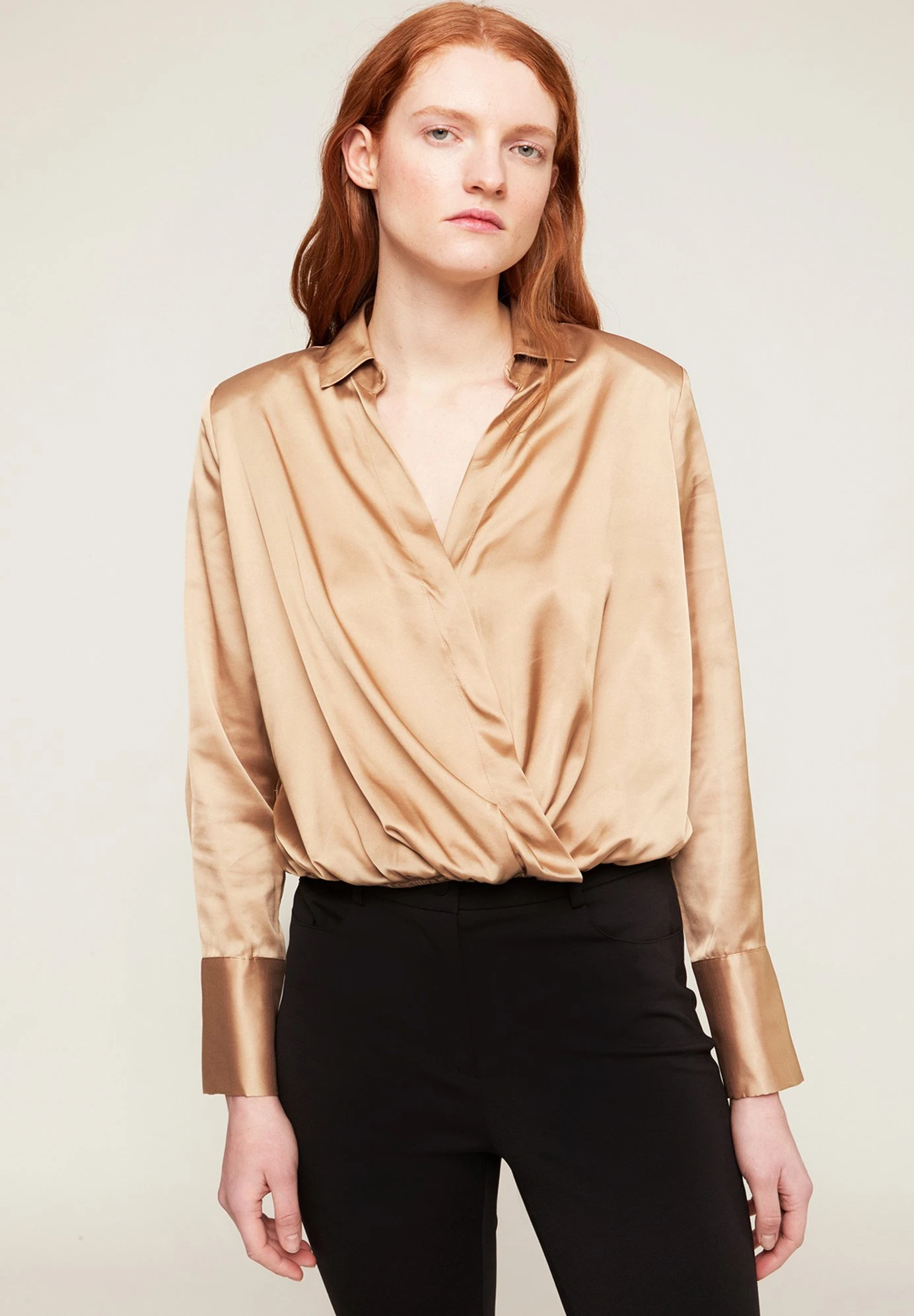 Con CollettoCamicettaBeige Donna Camicie E Bluse MOW21E0BO-B11 1 Con CollettoCamicettaBeige Donna Camicie E Bluse MOW21E0BO-B11