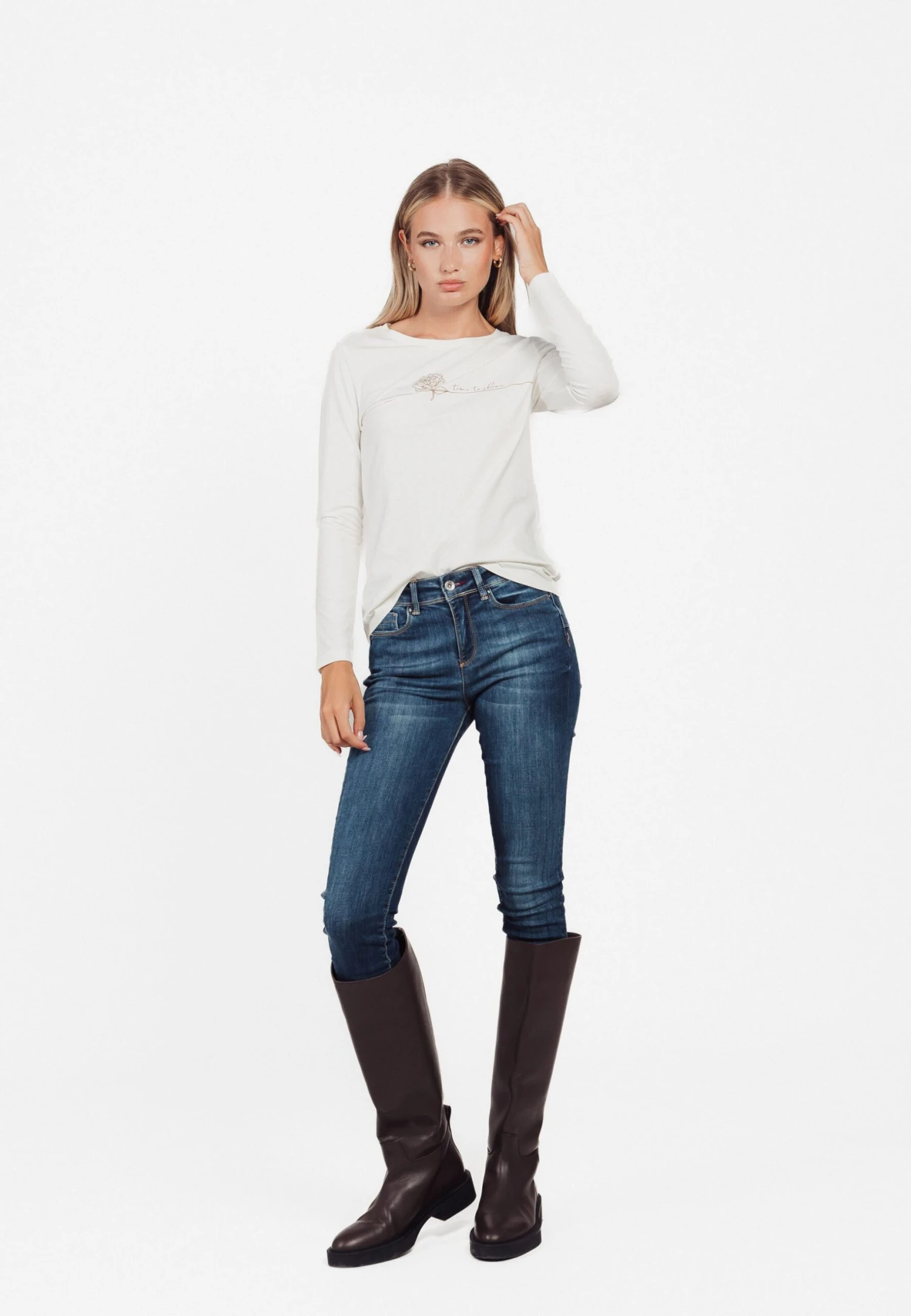 Flower PrintTopOff White Donna T-shirt E Top AHP21E003-A11 2 Flower PrintTopOff White Donna T-shirt E Top AHP21E003-A11 - immagine 2