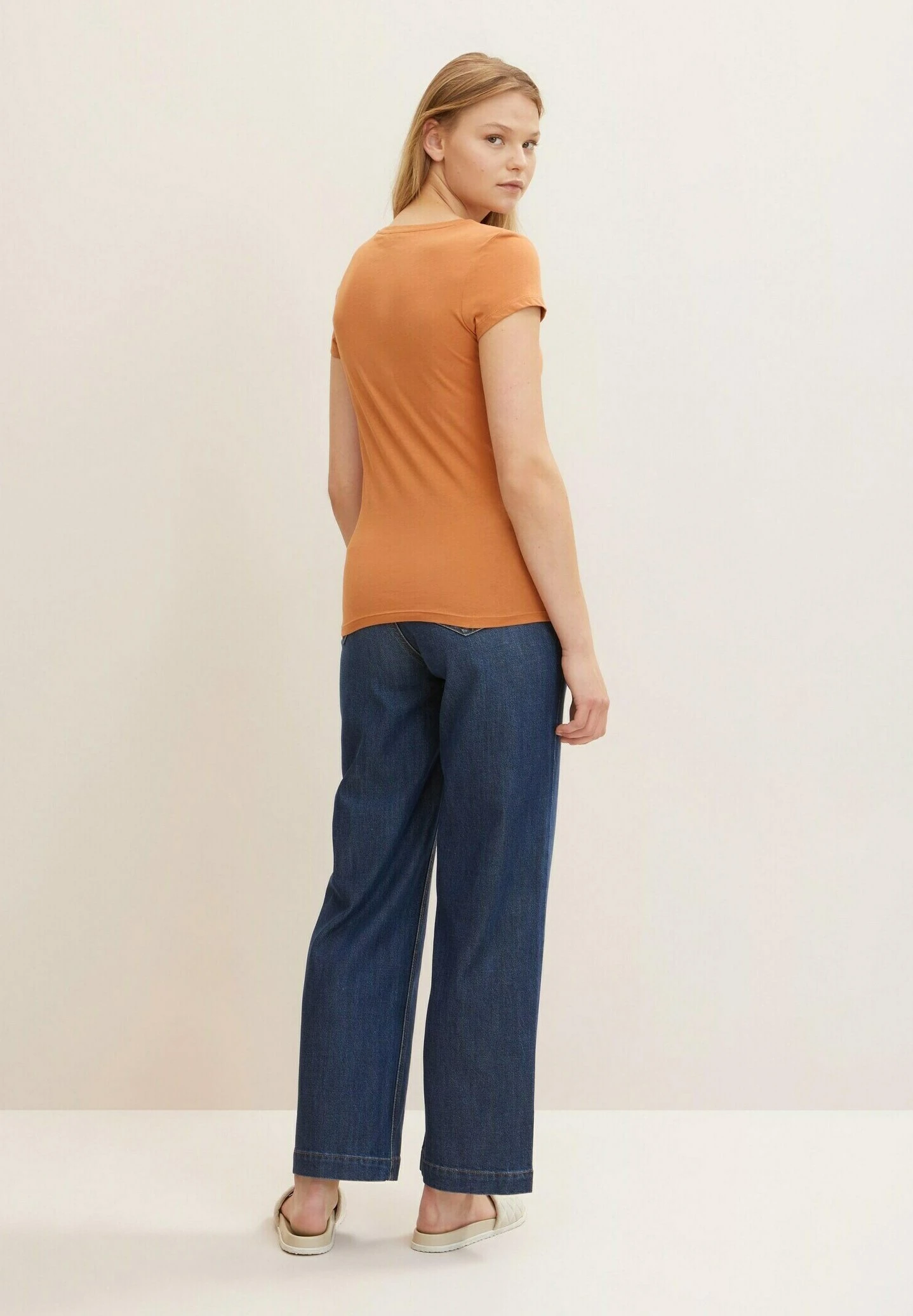 TOM TAILOR Denim T-Shirt Slim Fit T-Shirt BasicRusty Amber Donna T-shirt E Top TO721D0ZH-O12 3 TOM TAILOR Denim T-Shirt Slim Fit T-Shirt BasicRusty Amber Donna T-shirt E Top TO721D0ZH-O12 - immagine 3
