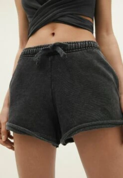 Stradivarius Plush With Turn Up Hems - Shorts - Dark Grey 11 Stradivarius Plush With Turn Up Hems - Shorts - Dark Grey -Vendite ESPRIT 3357c328006245d6ad9644bcad1511a2