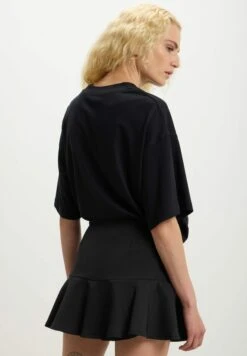 Balze Con Fiocco ShortsNero Donna Gonne CSM21B01G-Q11 -Vendite ESPRIT 34507e453a20466eb4976a4176266eb6