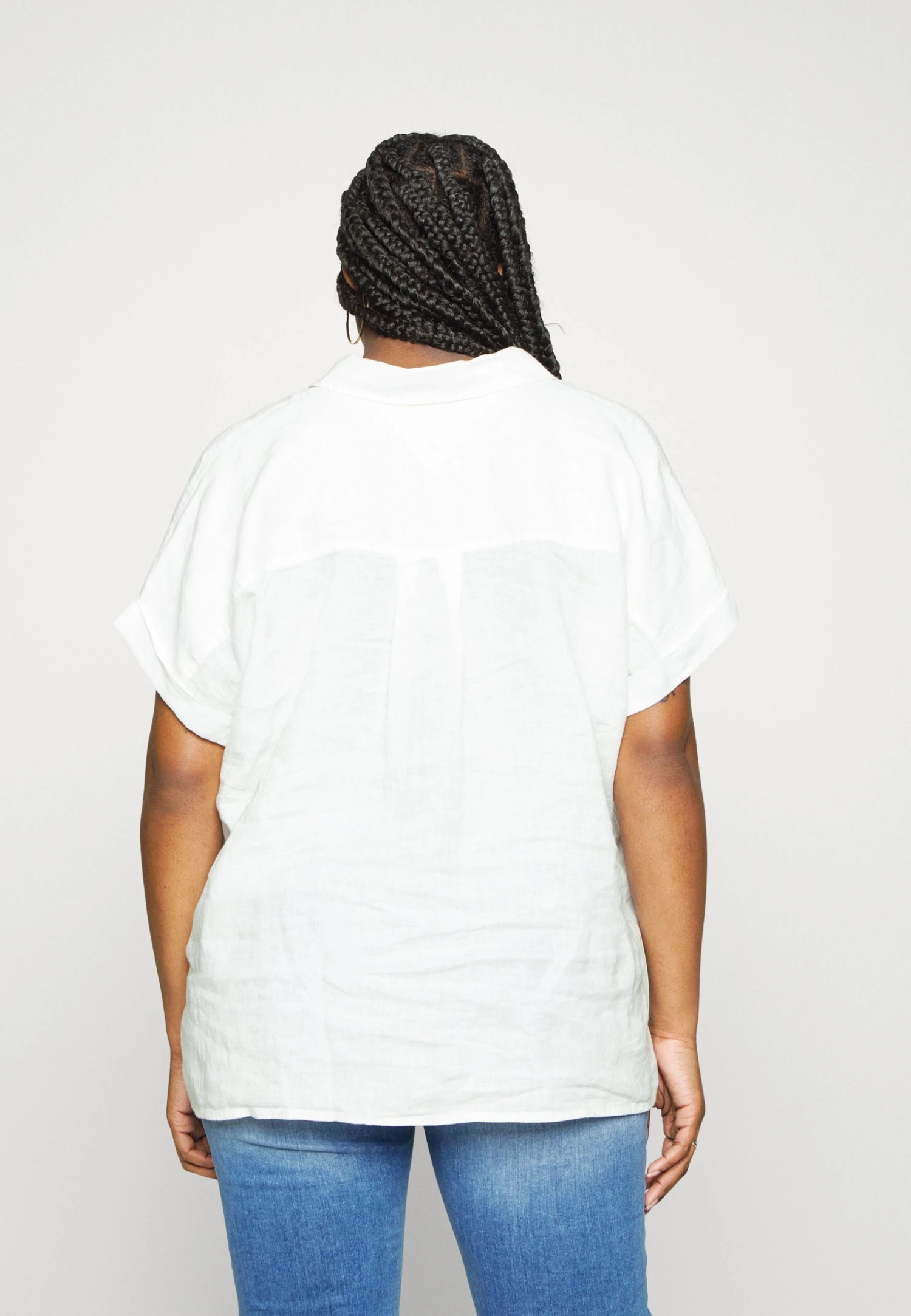 ShirtCamiciaEcru Donna Camicie E Bluse TOY21E00Y-A11 3 ShirtCamiciaEcru Donna Camicie E Bluse TOY21E00Y-A11 - immagine 3