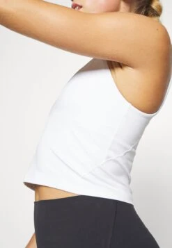 Lululemon Align™ Tank - Top - White -Vendite ESPRIT 4bf65b5d9448457b82ad6257eea85af6