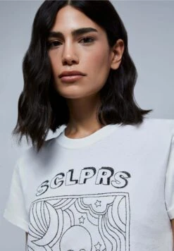Scalpers Chain Skull TeeT-Shirt Con StampaWhite Donna T-shirt E Top SCF21D06I-A11 8 Scalpers Chain Skull TeeT-Shirt Con StampaWhite Donna T-shirt E Top SCF21D06I-A11 -Vendite ESPRIT 4c80a3e75a6e4e6fbcf964122ad307f5
