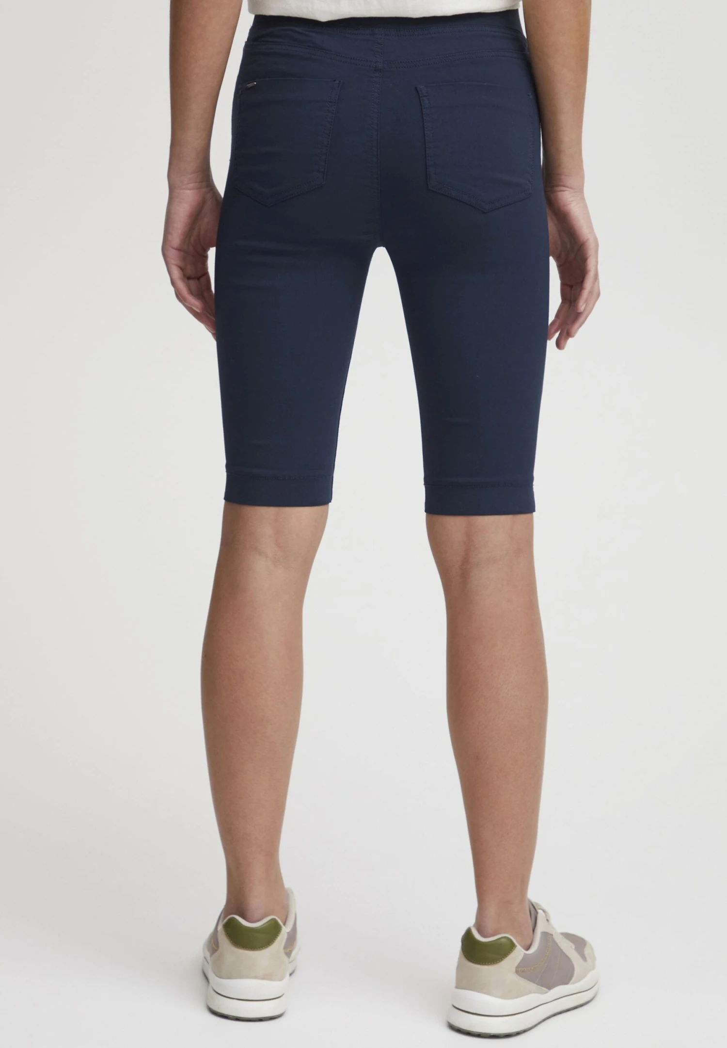 OXMO OxditrineShortsCopenhagen Night Donna Shorts 1OX21S00H-K11 3 OXMO OxditrineShortsCopenhagen Night Donna Shorts 1OX21S00H-K11 - immagine 3