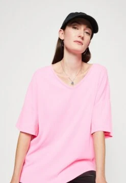American Vintage T-Shirt BasicRose Fluo Donna T-shirt E Top AM221D0EU-J11 9 American Vintage T-Shirt BasicRose Fluo Donna T-shirt E Top AM221D0EU-J11 -Vendite ESPRIT 5b5ead3f44ad4b948d67ce55b9077383