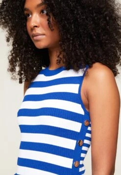 Mit Knopfmotiv In StreifenmusterTopBluette Donna T-shirt E Top MOW21D08M-K11 5 Mit Knopfmotiv In StreifenmusterTopBluette Donna T-shirt E Top MOW21D08M-K11 -Vendite ESPRIT 65a83791fd6f47ad8c2df2d64fbc7cd1