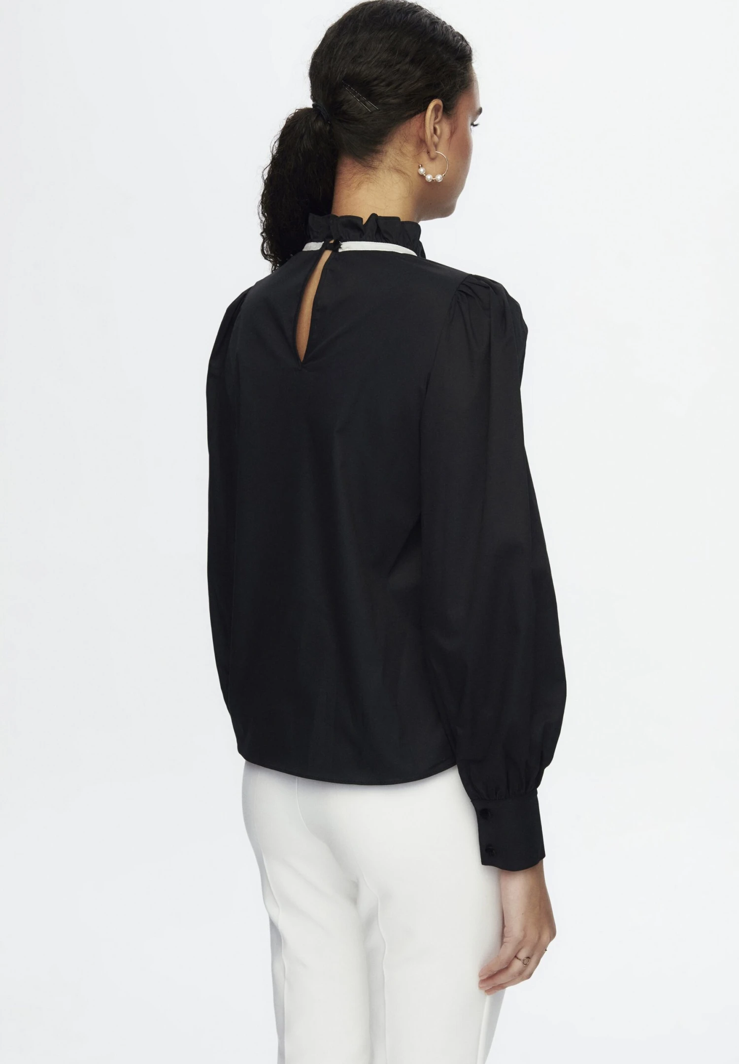 Balloon SleeveCamicettaBlack Donna Camicie E Bluse ADK21E007-Q11 3 Balloon SleeveCamicettaBlack Donna Camicie E Bluse ADK21E007-Q11 - immagine 3