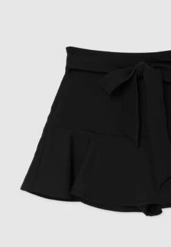 Balze Con Fiocco ShortsNero Donna Gonne CSM21B01G-Q11 -Vendite ESPRIT 6e6173fcc77f452b83677c2567c038ad