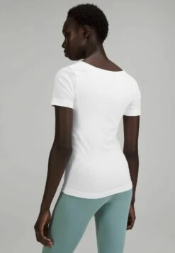 Lululemon Ebb To Street Short SleeveT-Shirt BasicWhite Donna T-shirt E Top LLS21D001-A11 6 Lululemon Ebb To Street Short SleeveT-Shirt BasicWhite Donna T-shirt E Top LLS21D001-A11 -Vendite ESPRIT 6fc58496d1d34ff78bd2b302ed1dce81