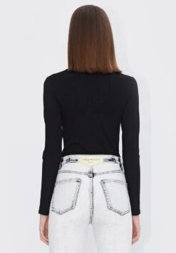 Prima pagina 5 Prima pagina -Vendite ESPRIT 862504c3c99a4bdc8251b281db83ef78