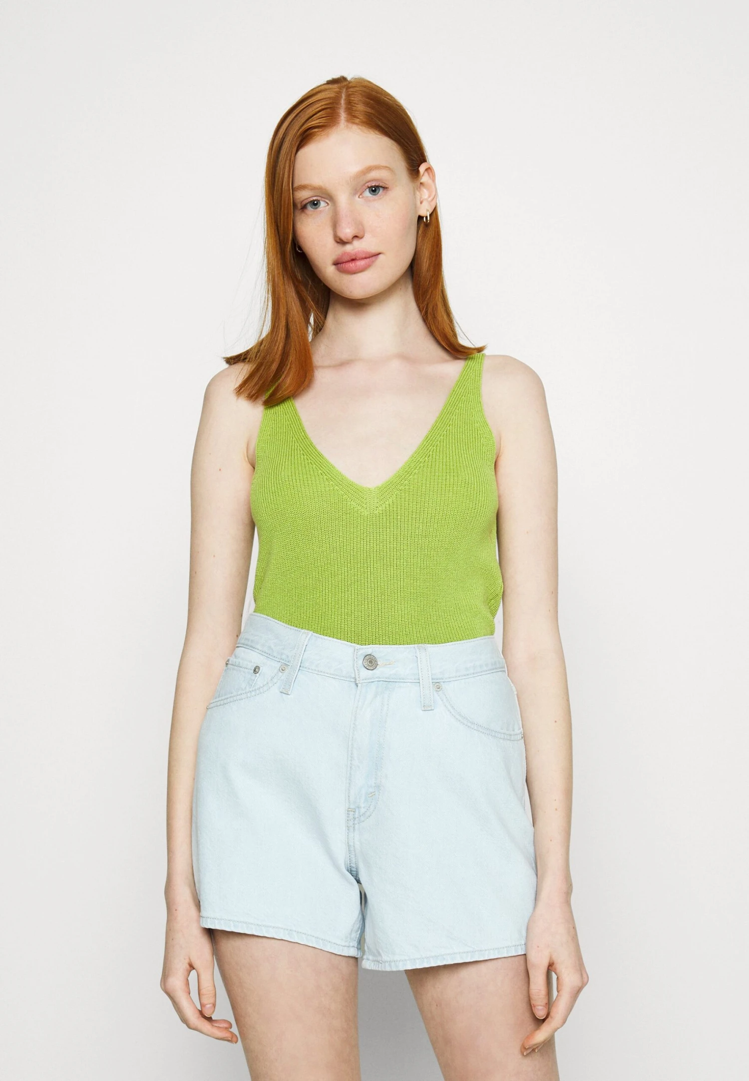 YaslunaTopParrot Green Donna T-shirt E Top Y0121D093-M11 1 YaslunaTopParrot Green Donna T-shirt E Top Y0121D093-M11