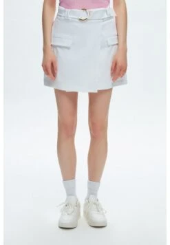 With PocketsGonna A CampanaWhite Donna Gonne ADK21B01P-A11