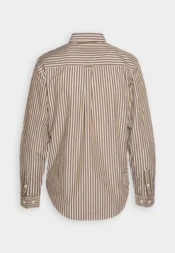 Gant Regular StripedCamiciaWarm Surplus Green Donna Camicie E Bluse GA321E0F8-N11 11 Gant Regular StripedCamiciaWarm Surplus Green Donna Camicie E Bluse GA321E0F8-N11 -Vendite ESPRIT 9b9f2117c95b4bdea840aeb3cbfcec86