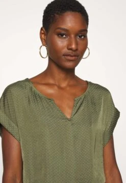 Saint Tropez BrianaCamicettaArmy Green Donna Camicie E Bluse S2821E0A4-N11 -Vendite ESPRIT a53fbdc41d1c4472a6e3214aa1ef92b4