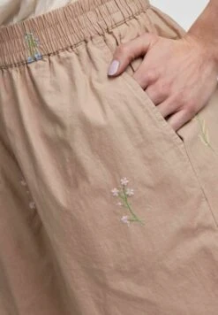 Pieces Højtaljede ShortsBeigeMottled Beige Donna Shorts PE321S07P-B11 -Vendite ESPRIT ad42666485da41dd9198db35eaa3ea39