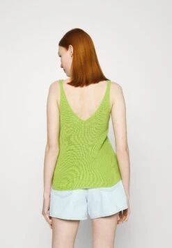 YaslunaTopParrot Green Donna T-shirt E Top Y0121D093-M11 8 YaslunaTopParrot Green Donna T-shirt E Top Y0121D093-M11 -Vendite ESPRIT b068f5b31ffc4c9e818f02edbff333ad