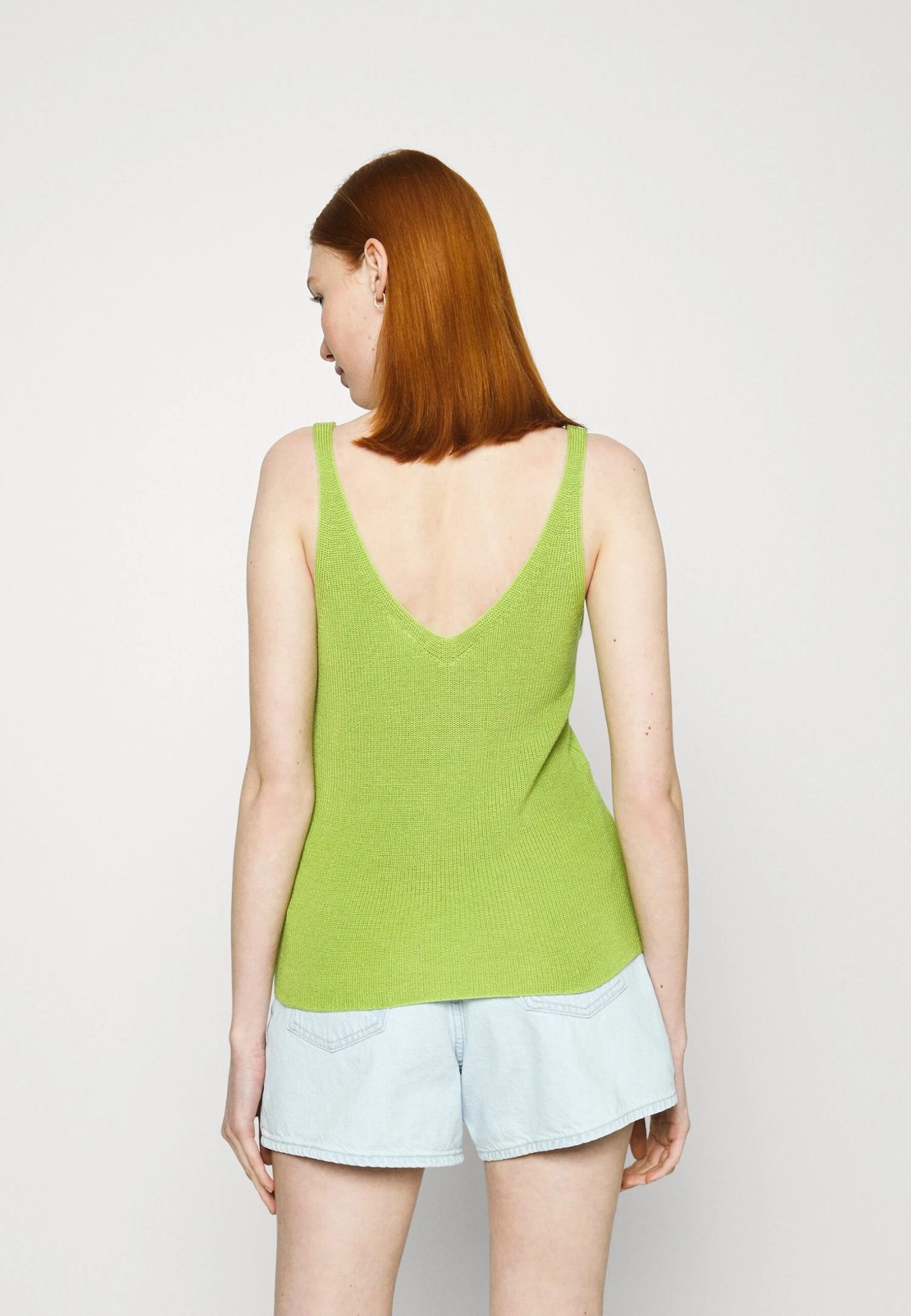 YaslunaTopParrot Green Donna T-shirt E Top Y0121D093-M11 3 YaslunaTopParrot Green Donna T-shirt E Top Y0121D093-M11 - immagine 3