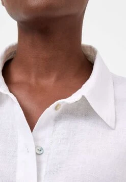 Oysho CamiciaWhite Donna Camicie E Bluse OY121E06J-A11 -Vendite ESPRIT b7275f6450104813afe481cf7627966d