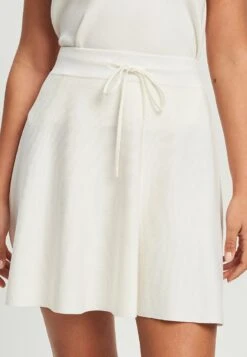 Circular - Gonna A Campana - White