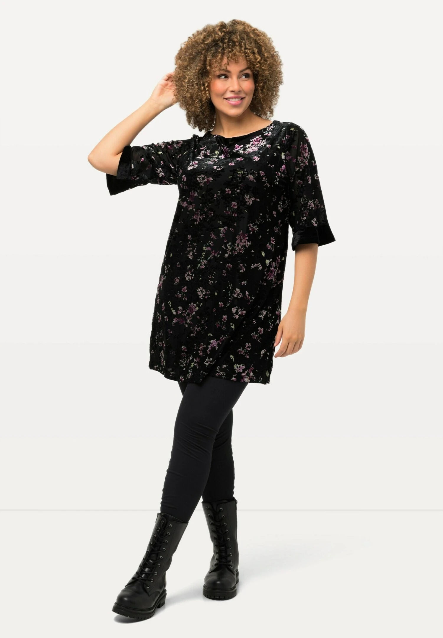 Ulla Popken U-Boot-Ausschnitt, 3/4-ArmTunicaSchwarz Donna Camicie E Bluse UP121E29V-Q11 2 Ulla Popken U-Boot-Ausschnitt, 3/4-ArmTunicaSchwarz Donna Camicie E Bluse UP121E29V-Q11 - immagine 2