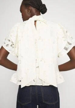 KourtneyT-Shirt Con StampaCreme Donna Camicie E Bluse 0HC21E037-A11 -Vendite ESPRIT cc57a200aaf24537a3b1699548a87eaf