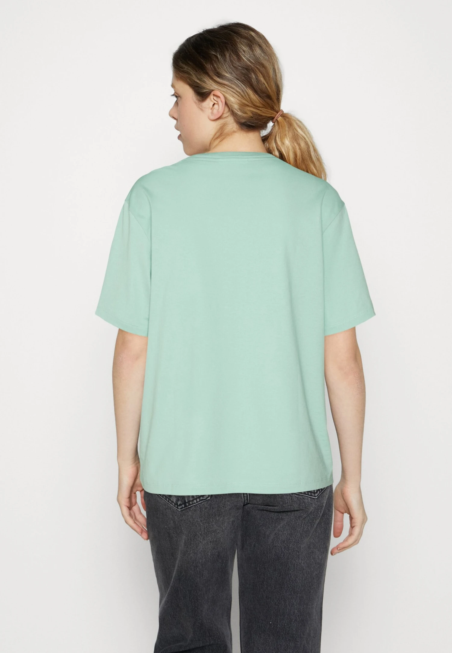 Lacoste T-Shirt BasicPastille Mint Donna T-shirt E Top LA221D09W-M11 3 Lacoste T-Shirt BasicPastille Mint Donna T-shirt E Top LA221D09W-M11 - immagine 3