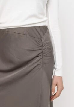 Soft Rebels Srlucille- Gonna A Campana - Dark Brown 10 Soft Rebels Srlucille- Gonna A Campana - Dark Brown -Vendite ESPRIT d7fa512e7d6f4e94a70e8f88a78472ef