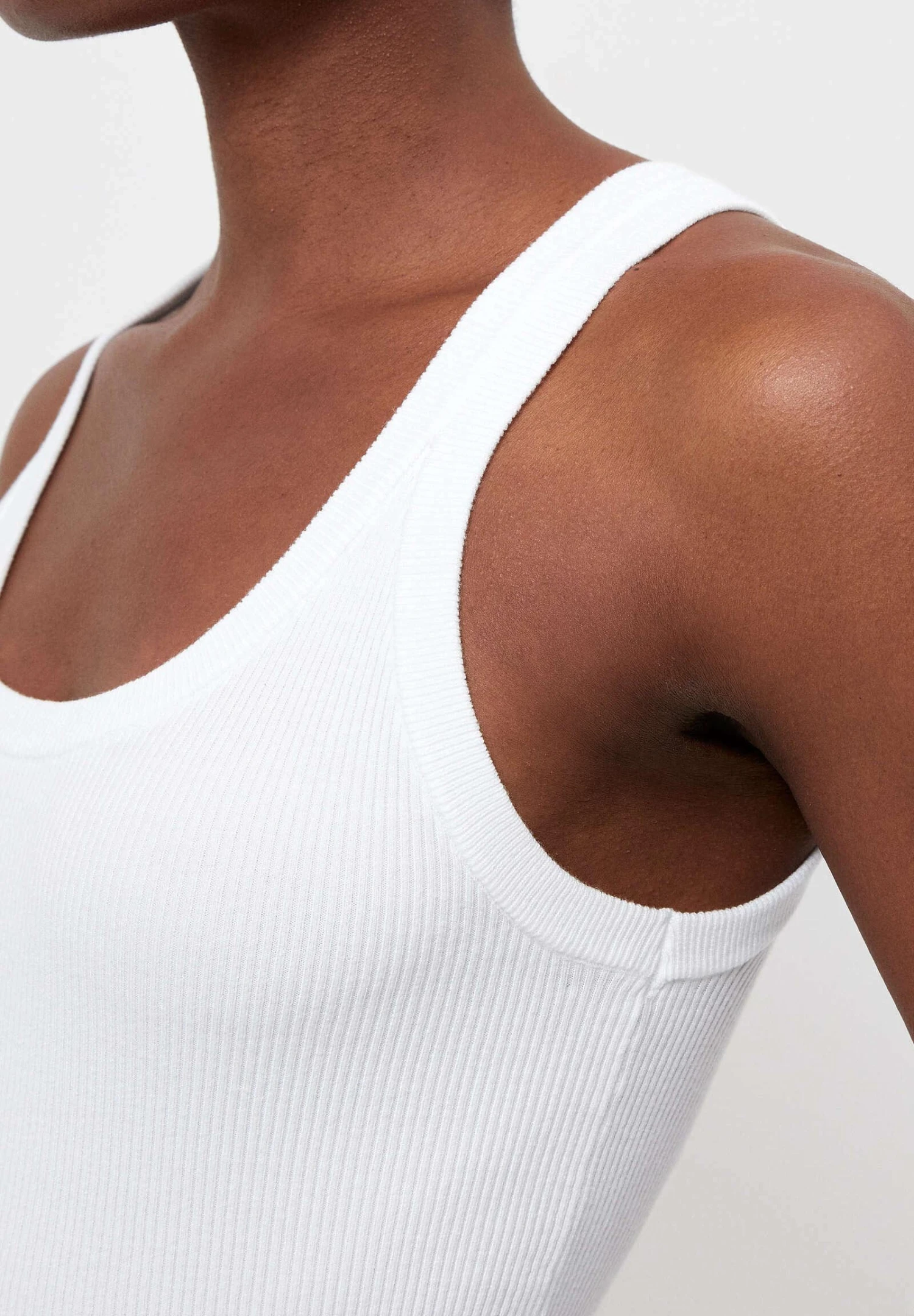 Oysho Sleeveless - Top - White 4 Oysho Sleeveless - Top - White - immagine 4