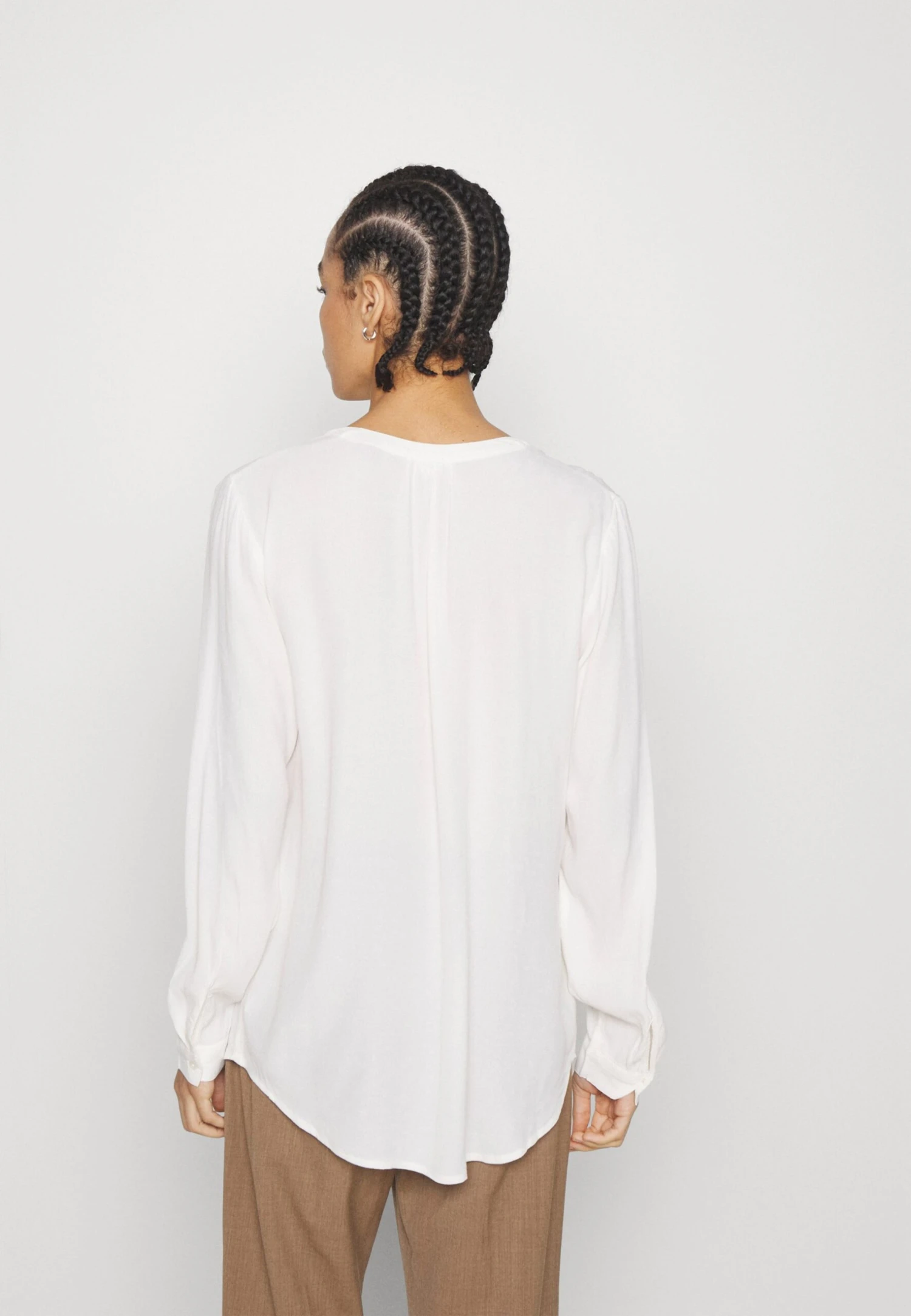 ESPRIT BlouseCamicettaOff White Donna Camicie E Bluse ES121E1SN-A11 4 ESPRIT BlouseCamicettaOff White Donna Camicie E Bluse ES121E1SN-A11 - immagine 4