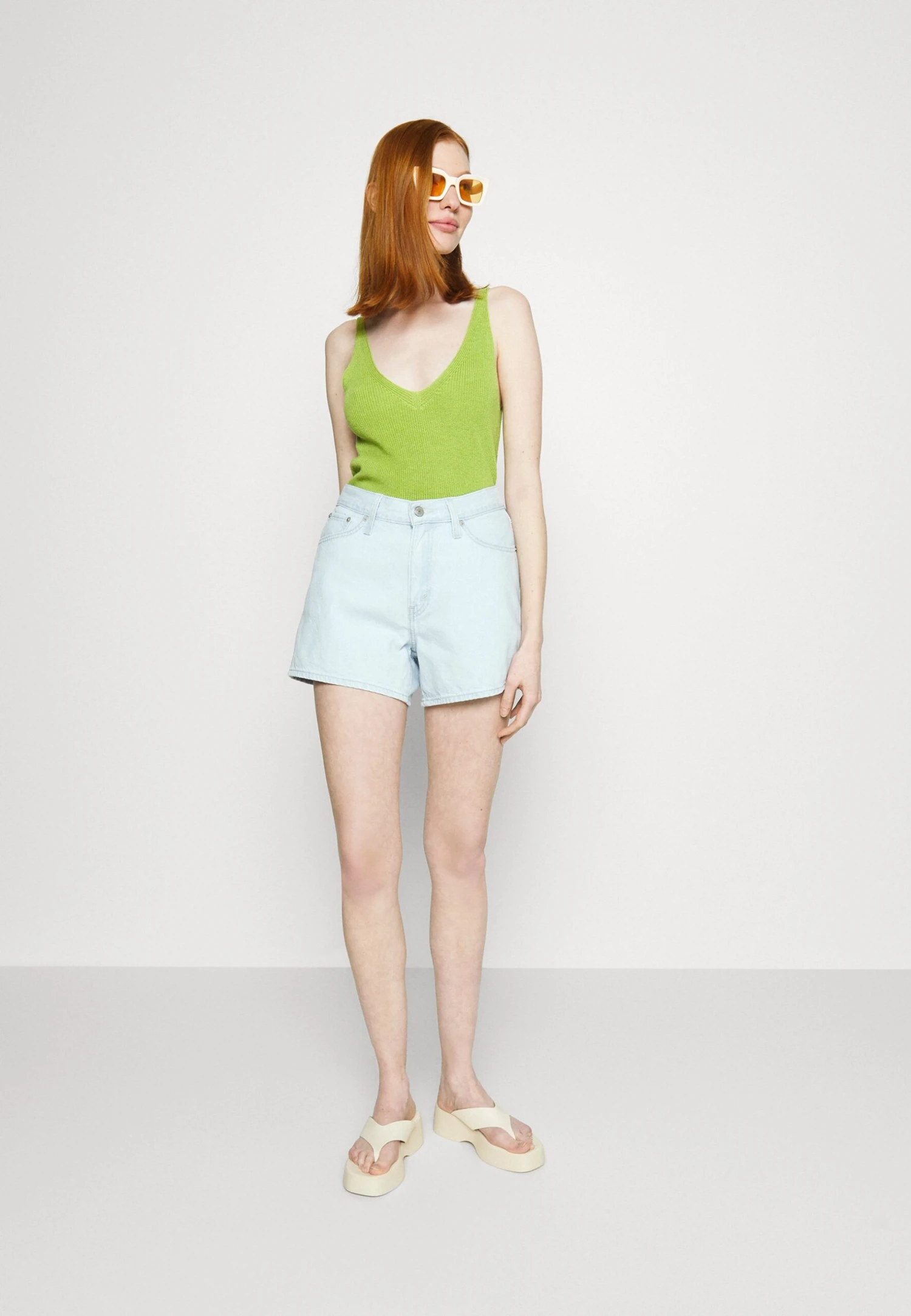 YaslunaTopParrot Green Donna T-shirt E Top Y0121D093-M11 2 YaslunaTopParrot Green Donna T-shirt E Top Y0121D093-M11 - immagine 2