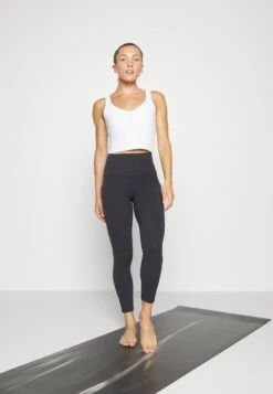 Lululemon Align™ Tank - Top - White -Vendite ESPRIT f91ee1147fc440778e492d6746f39e78